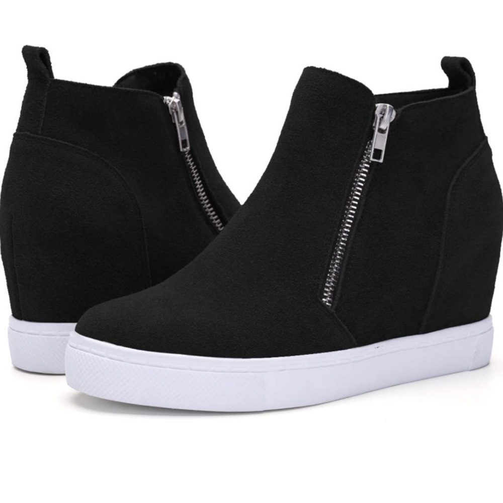 Steve Madden Black Suede Wedgies‎
